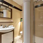 Portofino - Family In Center With Parking By Lion شقة